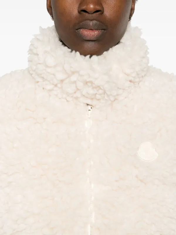 【MONCLER】Wourlベスト MONCLER】Wourl ベスト テディ素材 ラグジュアリー ロゴ