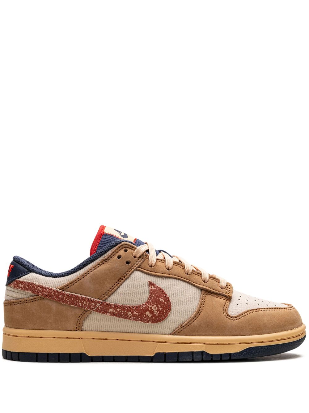 Nike Dunk Low "Wheat Sanddrift" sneakers Brown