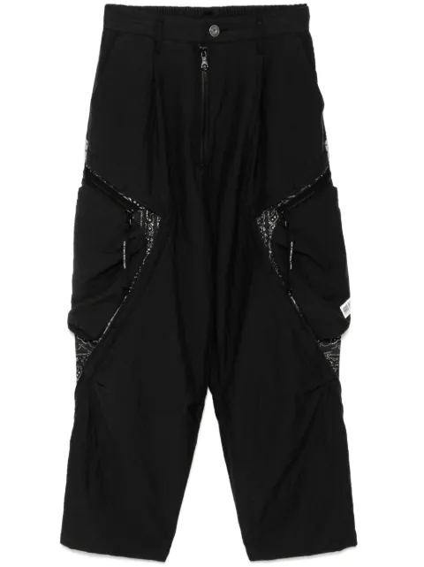 Mostly Heard Rarely Seen pantalones cargo con parche de cachemira