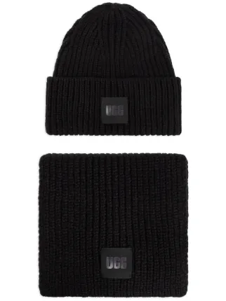 UGG logo-patch Ribbed Beanie | Black | FARFETCH CA