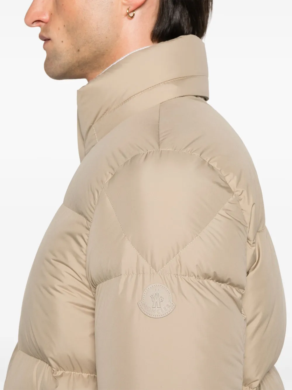 Moncler Donsjack met hoge hals Bruin