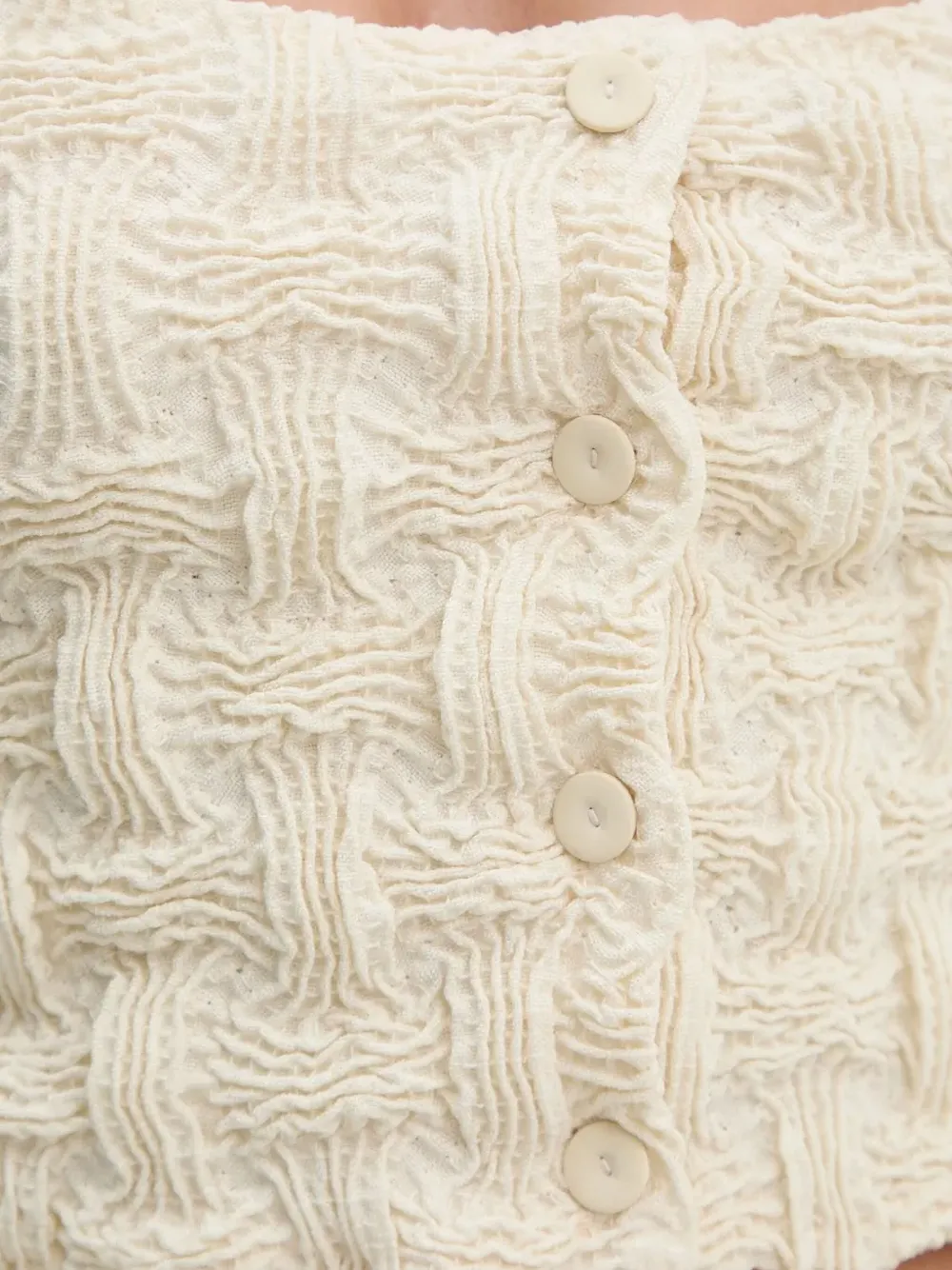 Nanushka Geweven top met knopen Beige