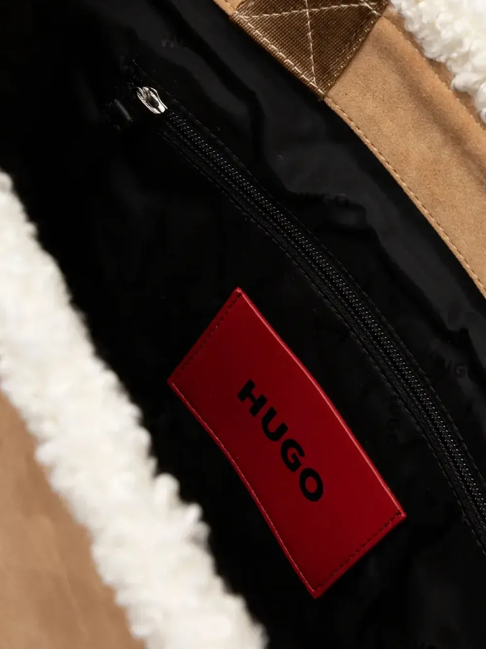 HUGO Becky shopper van imitatielamswol Beige