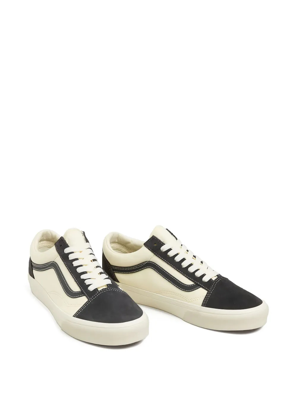 Vans Old Skool "Black" sneakers | Low-Tops | Image 2