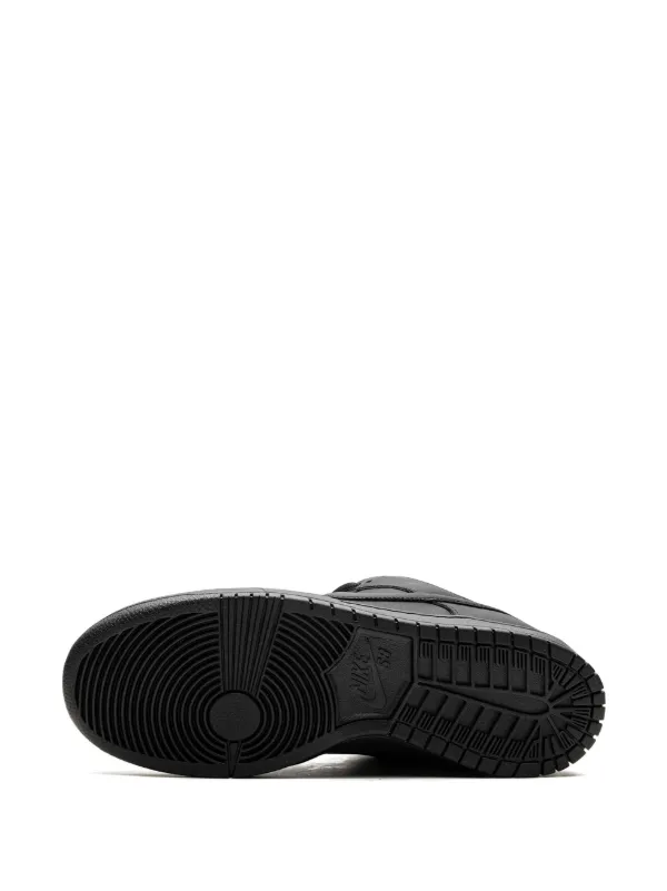 Nike SB ブラック ローカット スニーカー Nike SB Dunk “Triple Black/Orange” スニーカー | ブラック