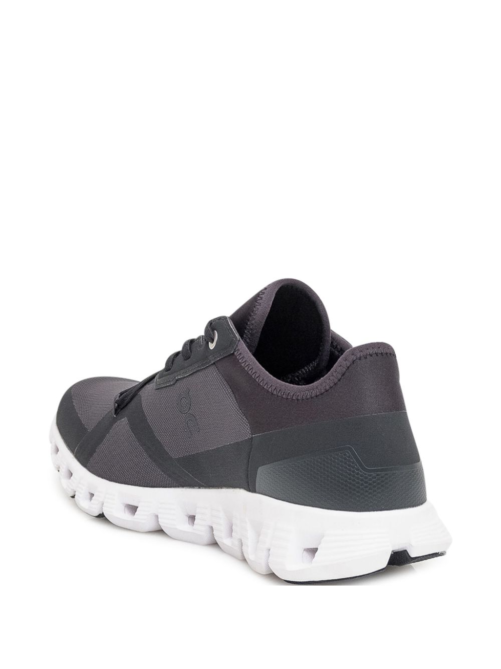 On Running Cloud X 3 trainers Men