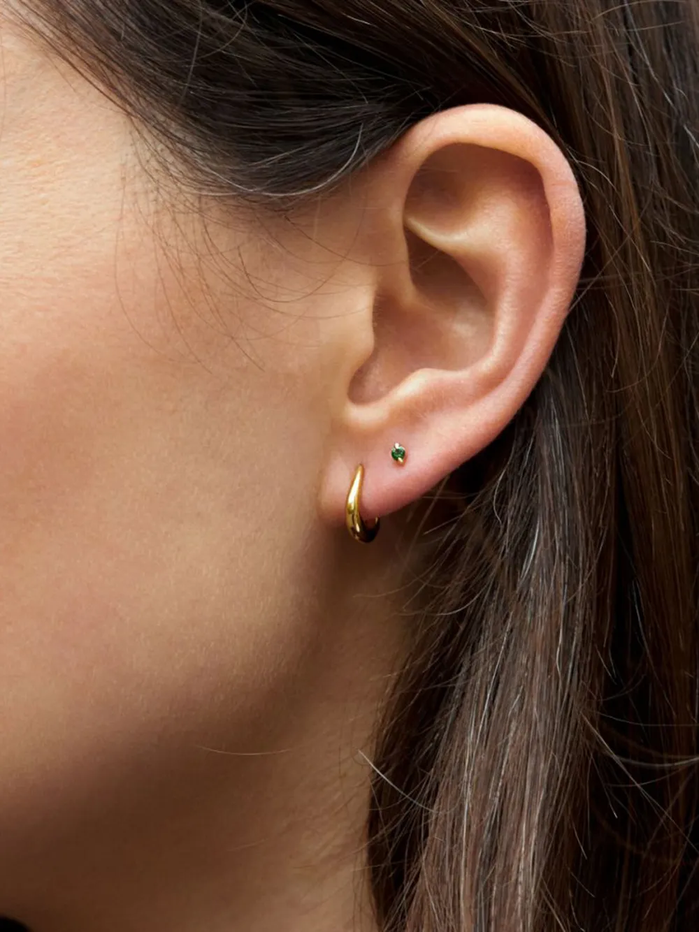 DINNY HALL 9K YELLOW GOLD SHUGA TSAVORITE EARRINGS