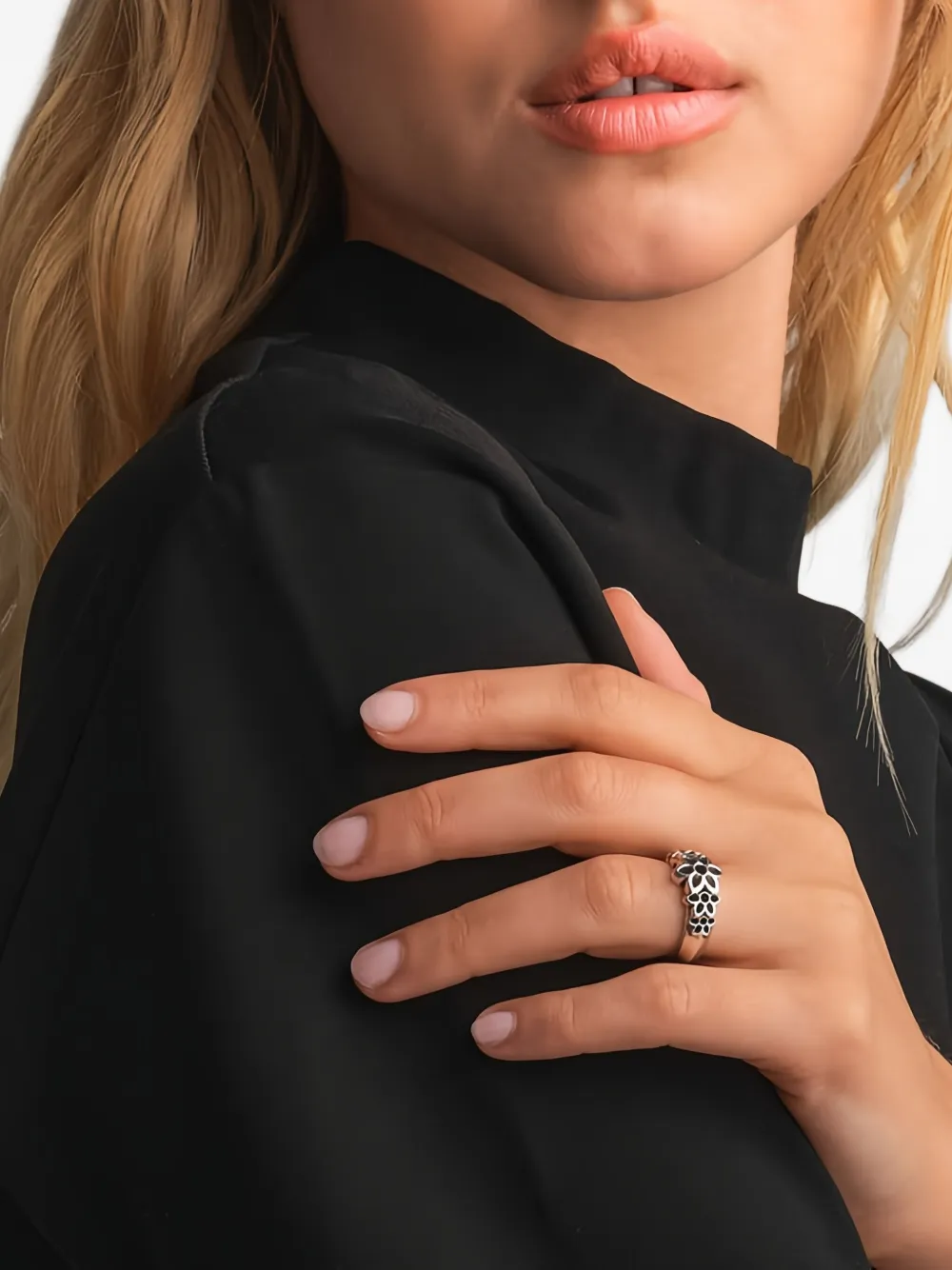 Good Art Hlywd flower-detail sterling silver ring | Women | Image 2