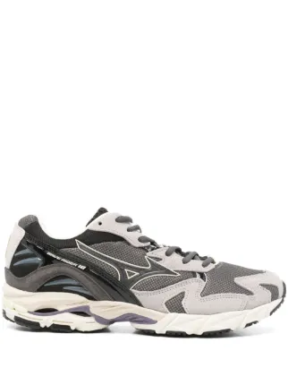 Mizuno Wave Rider 10 スニーカー | ブラック | FARFETCH JP