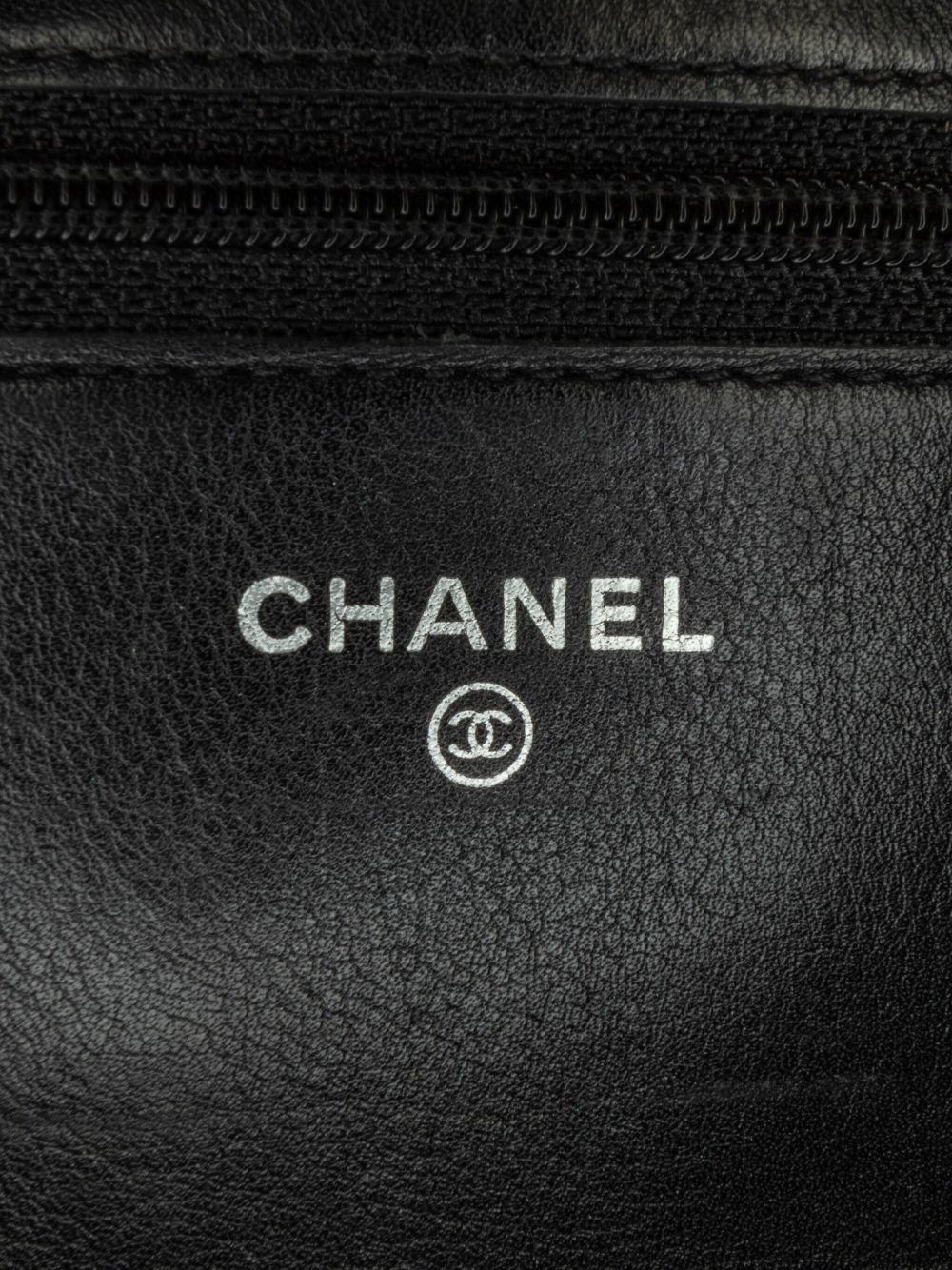 CHANEL Pre-Owned 2012-2013 CC Quilted Patent Wallet On Chain crossbody bag WOMEN