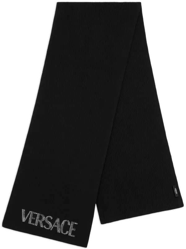 ケツモトです。　ヴェルサーチのスカーフ　新品 ケツモト様専用です。 ヴェルサーチのスカーフ 新品 - メルカリ