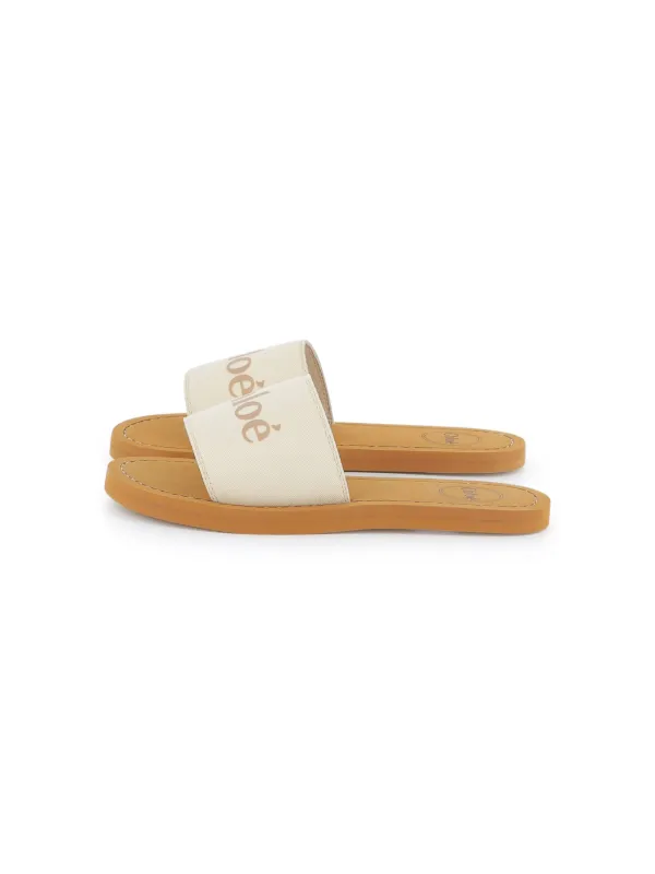Chloé Kids logo-print Flip Flops | White | FARFETCH