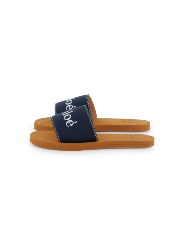 Chloé Kids logo-print Flip Flops | Blue | FARFETCH