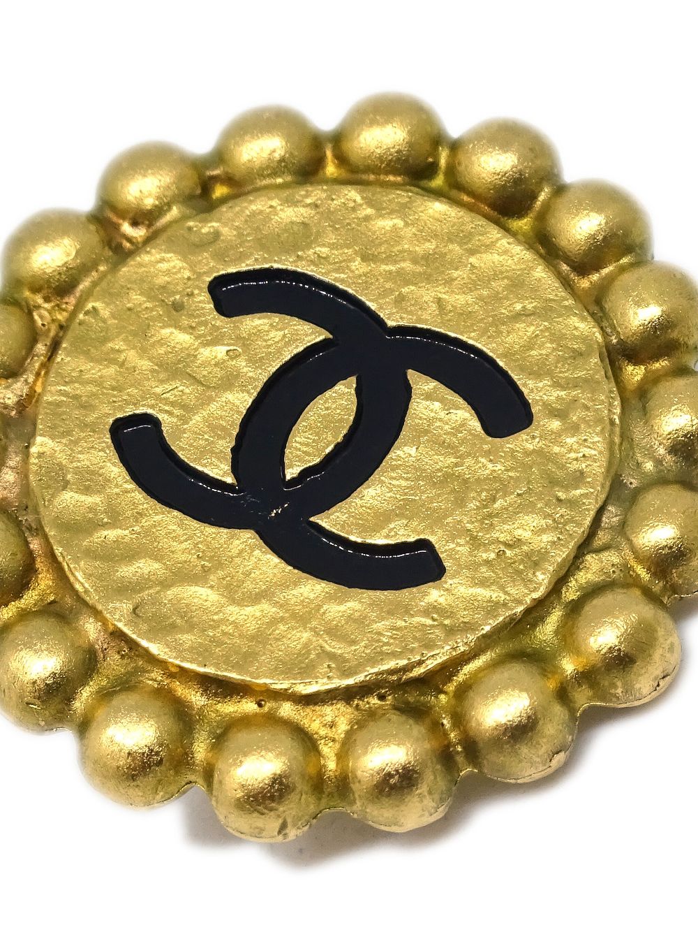 CHANEL Pre-Owned 1995 oorclips met CC-logo - Goud