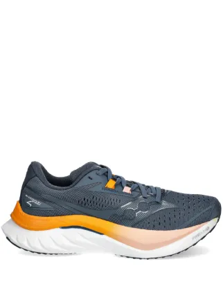 Saucony