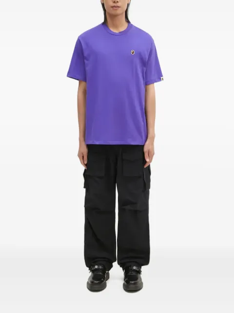 A BATHING APE® T-shirt met geborduurd logo