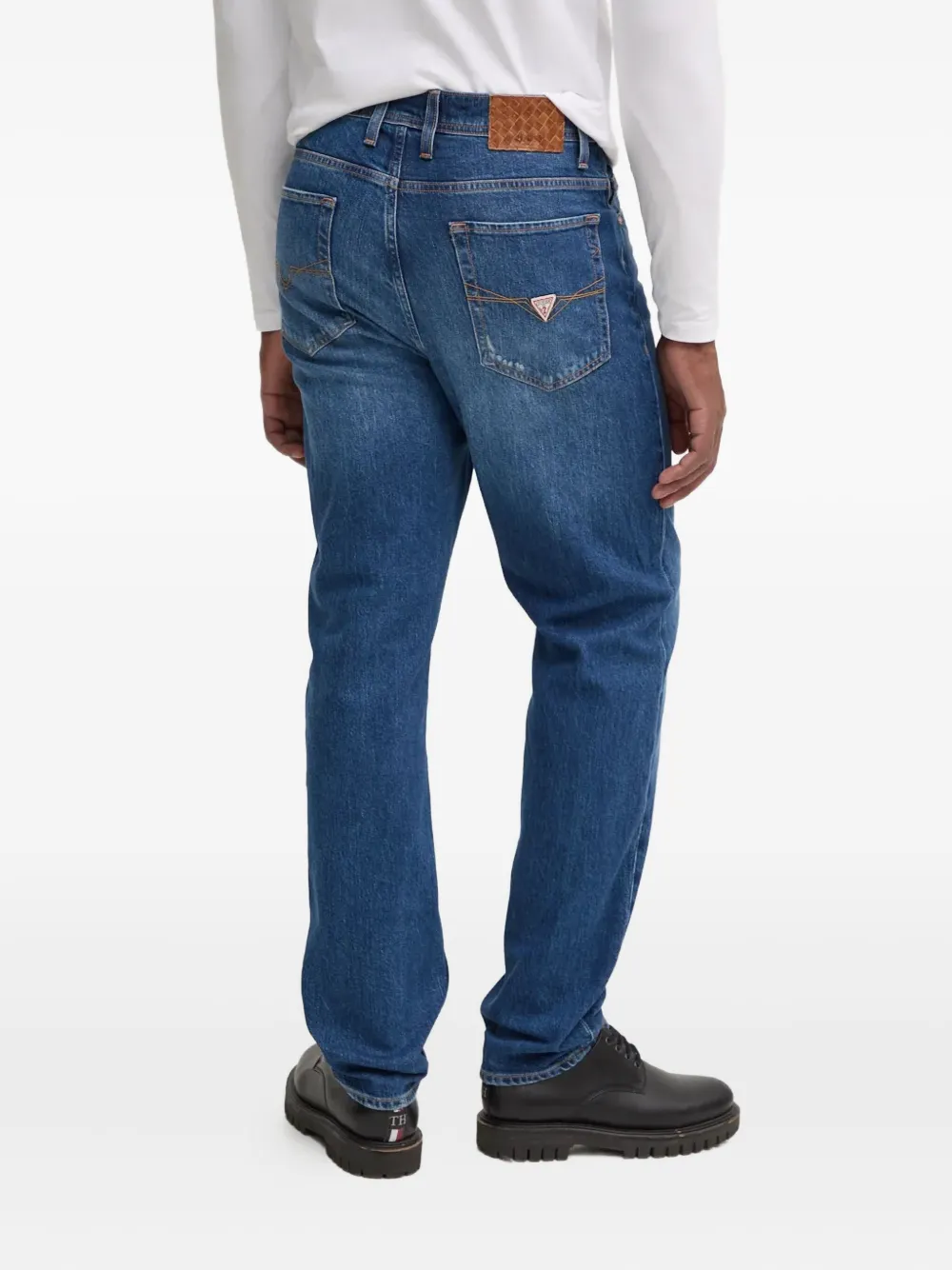 Guess Usa Logo-patch Jeans In Blue