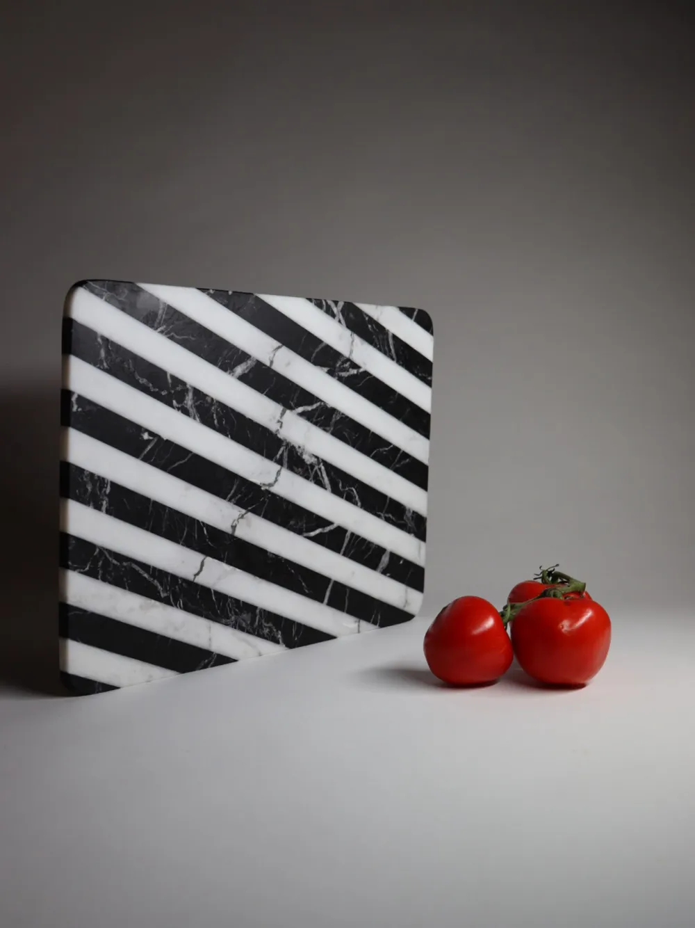 Shop Editions Milano Alice Chopping Board In 黑色