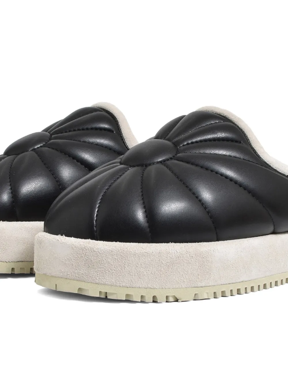 PDF embroidery leather slippers - Black