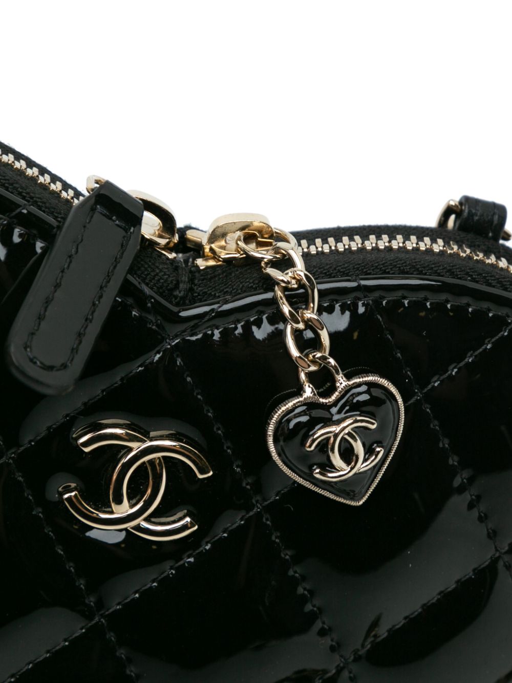 Affordable HOT SALE CHANEL 2021-2024 Quilted Patent Calfskin CC Heart Clutch With Chain crossbody bag Women