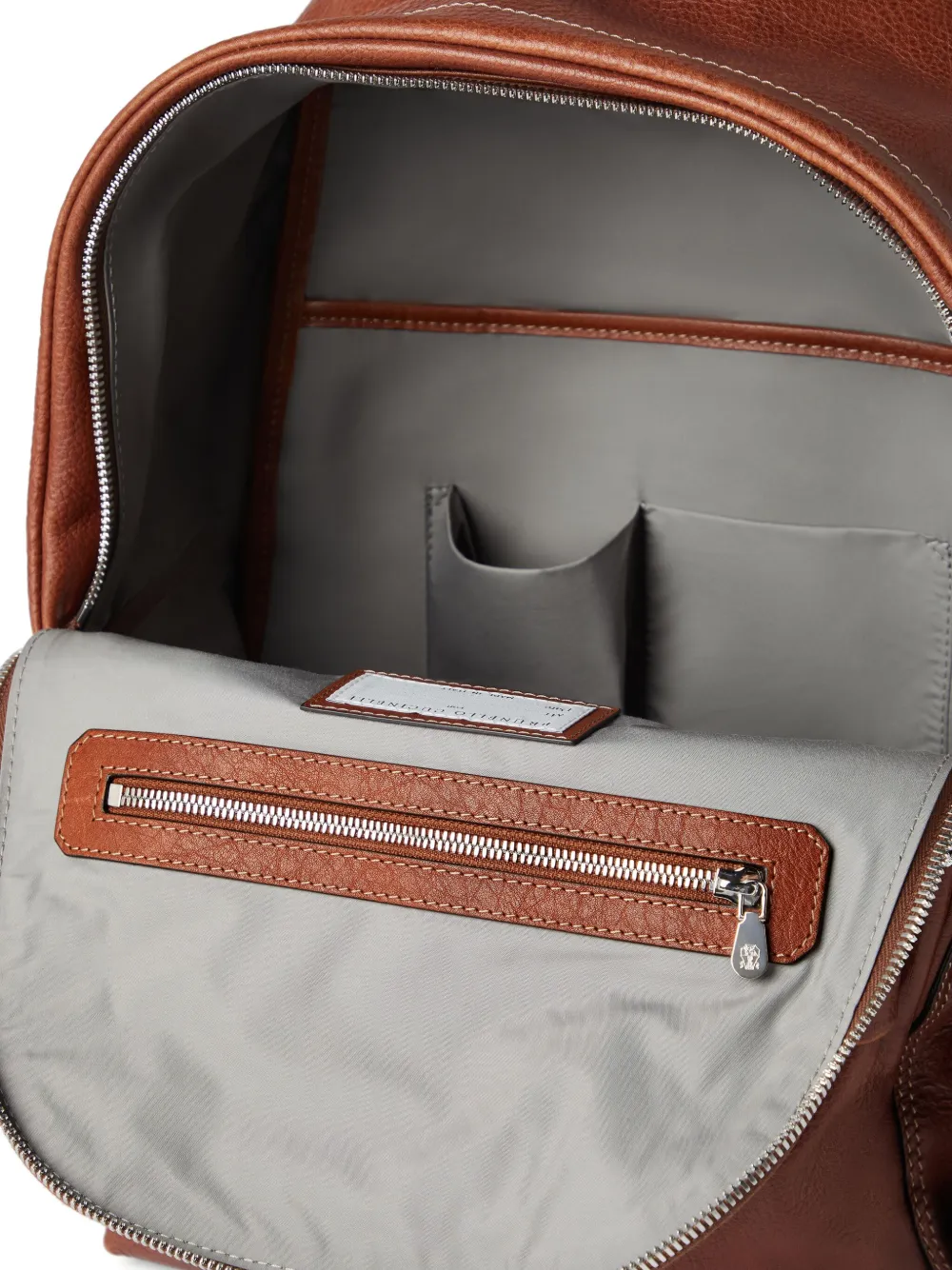 Brunello Cucinelli Leren rugzak met logoprint Bruin