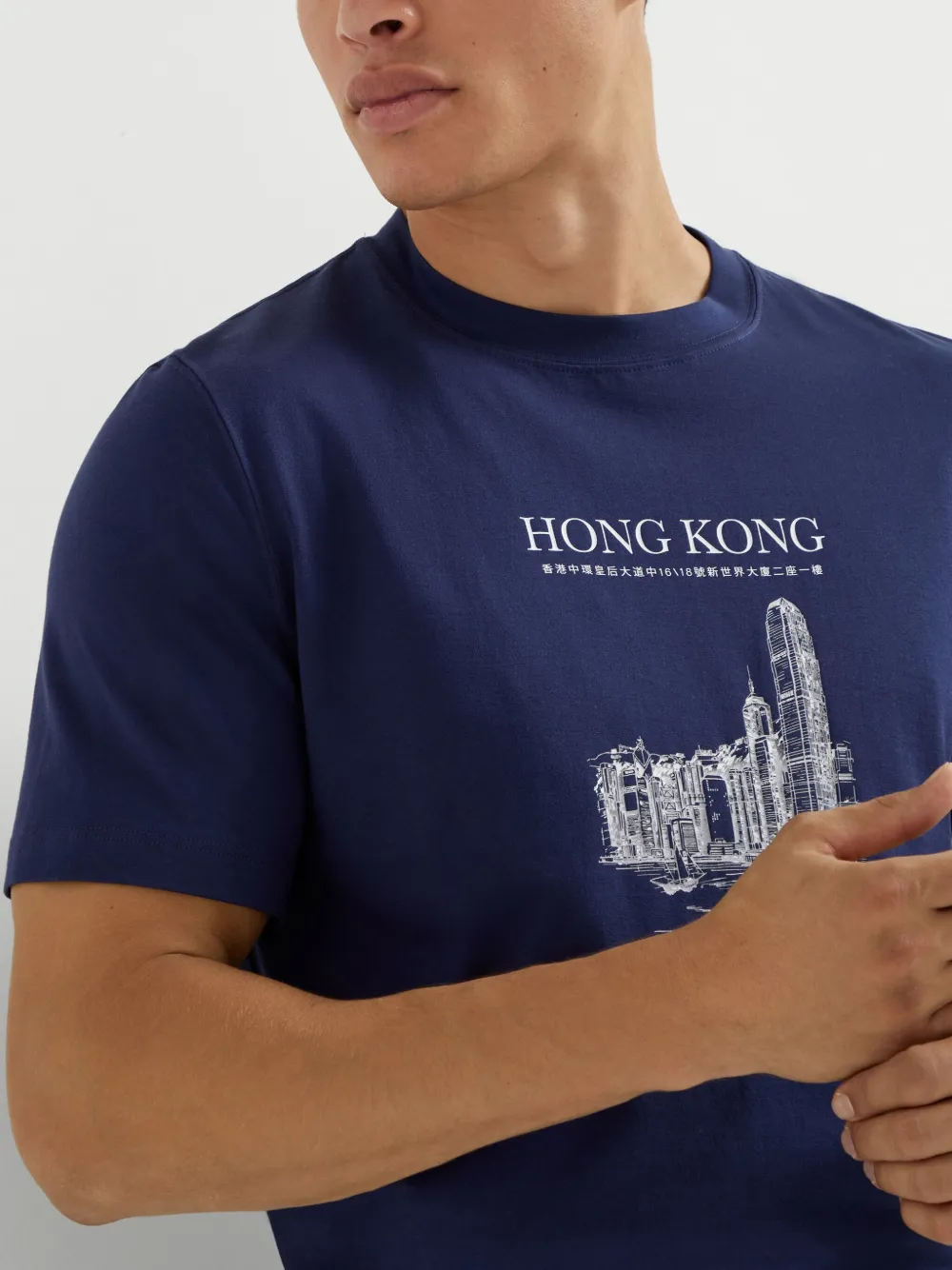 Brunello Cucinelli Katoenen T-shirt met grafische Hong Kong print Blauw