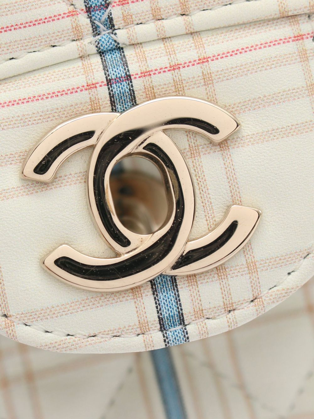 CHANEL Pre-Owned 2019 plaid shoulder bag WOMEN