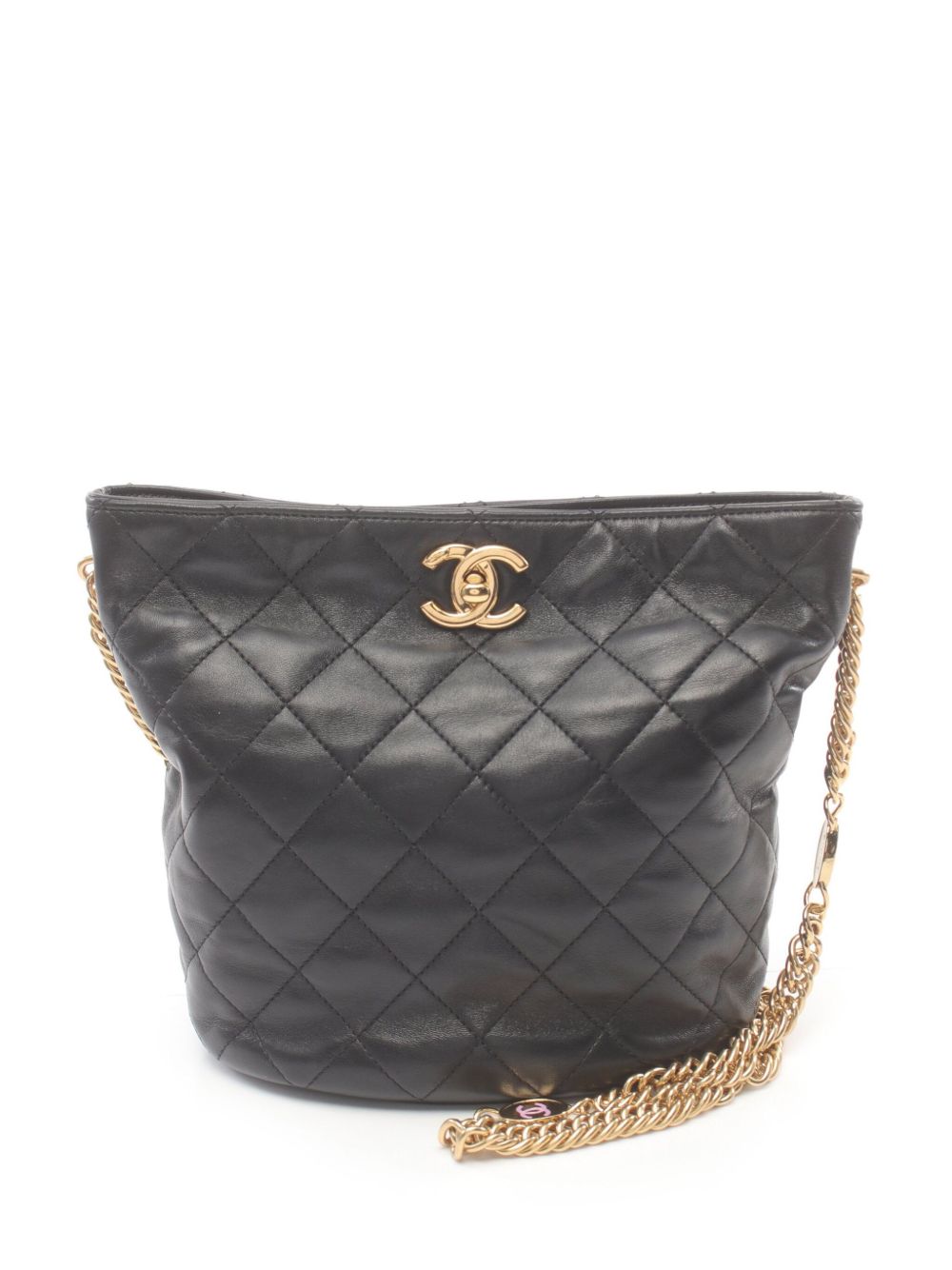 CHANEL Pre-Owned 2021 diamond-quilted bucket bag WOMEN