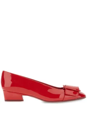 Ferragamo ヴァラリボン フラットシューズ | レッド | FARFETCH JP