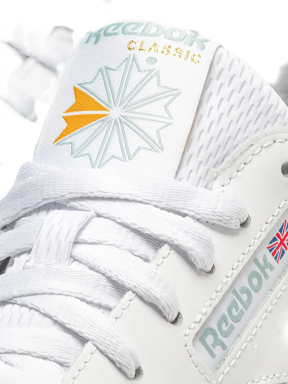 Reebok Classic Leather WMNS "White Seaside Grey" trainers