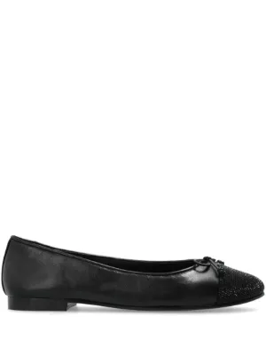フェラガモ　レザー フラットシューズ 黒　36 1/2 Ferragamo レザーフラットシューズ | ブラック | FARFETCH JP