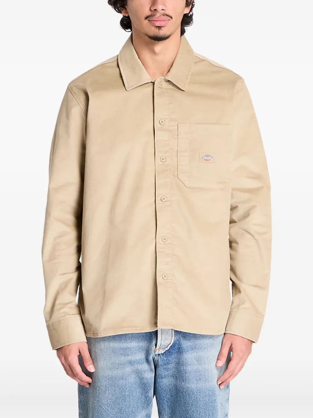 DICKIES ロゴパッチ シャツ - ブラウン DICKIES ロゴパッチ シャツ - ブラウン
