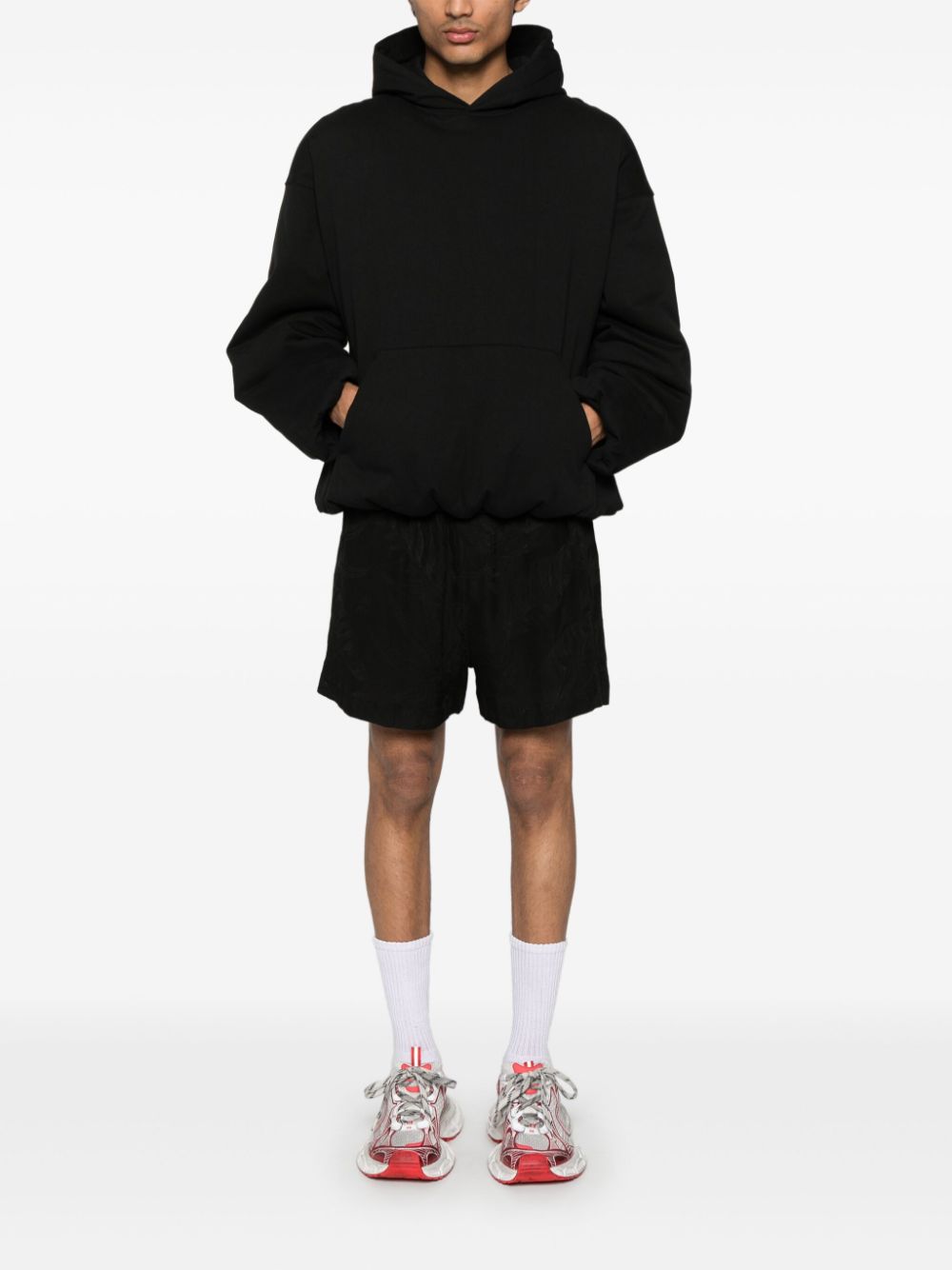 Balenciaga Gekreukte shorts - Zwart