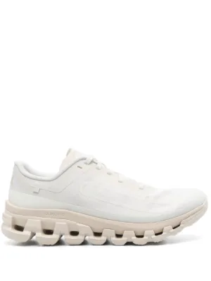 On Cloudzone “White” スニーカー | ホワイト | FARFETCH JP