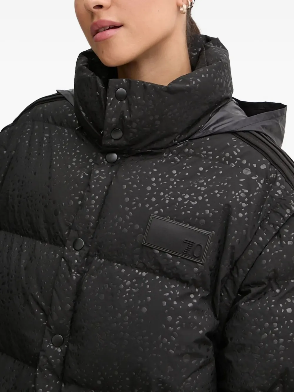 Ea7 Emporio Armani Gewatteerd donsjack met gespikkelde print Zwart