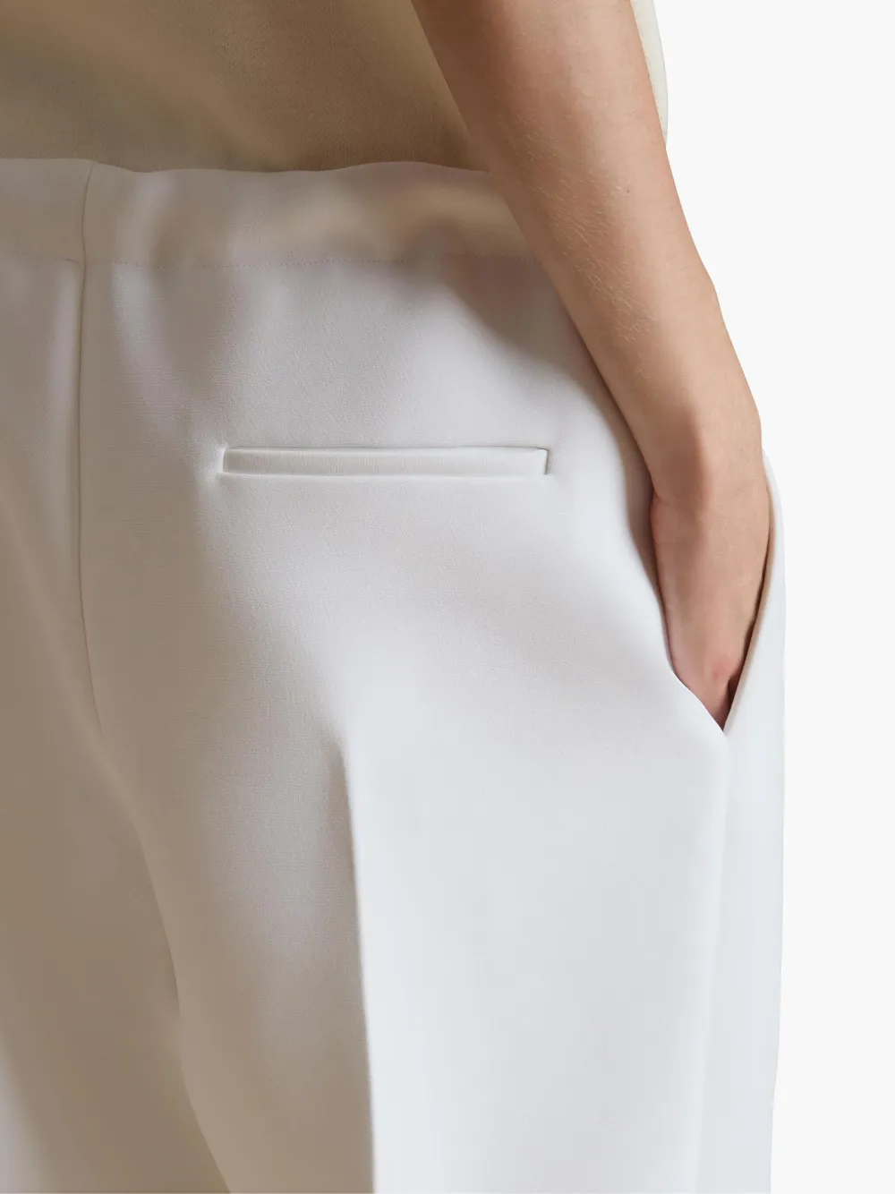 【送料&関税込】Khaite White Poplin Trenton Trousers Buy KHAITE Trenton Pant (3160191) | Luxury online store