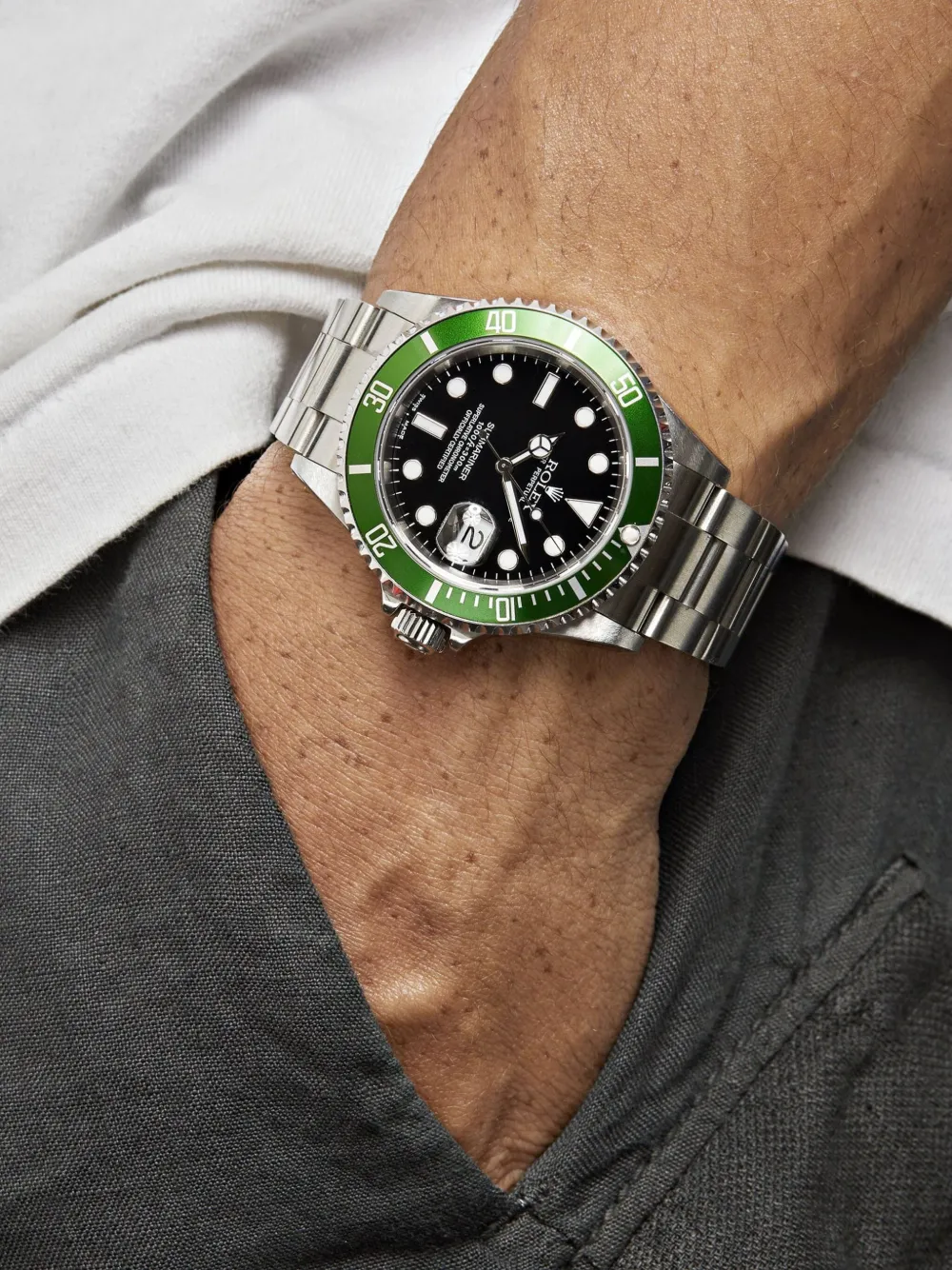 Image 2 of Rolex 2003 pre-owned Submariner Date Kermit 40mm