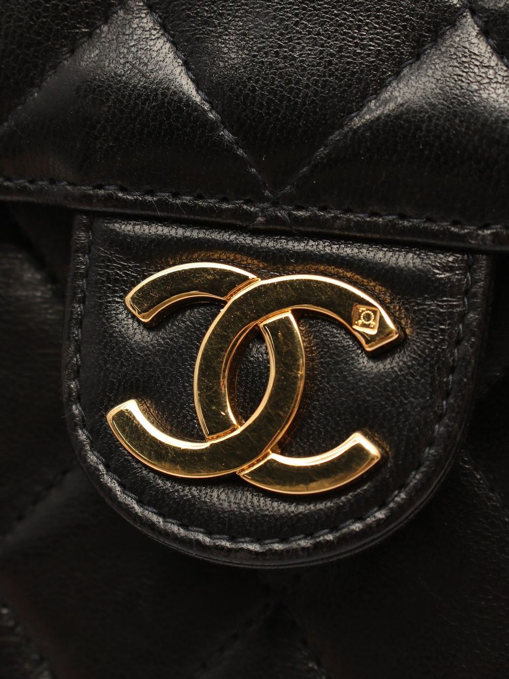 CHANEL 1996-1997 matelasse-effect shoulder bag Women