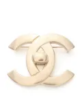 CHANEL Pre-Owned 1986-1988 Turn-Lock brooch - Gold