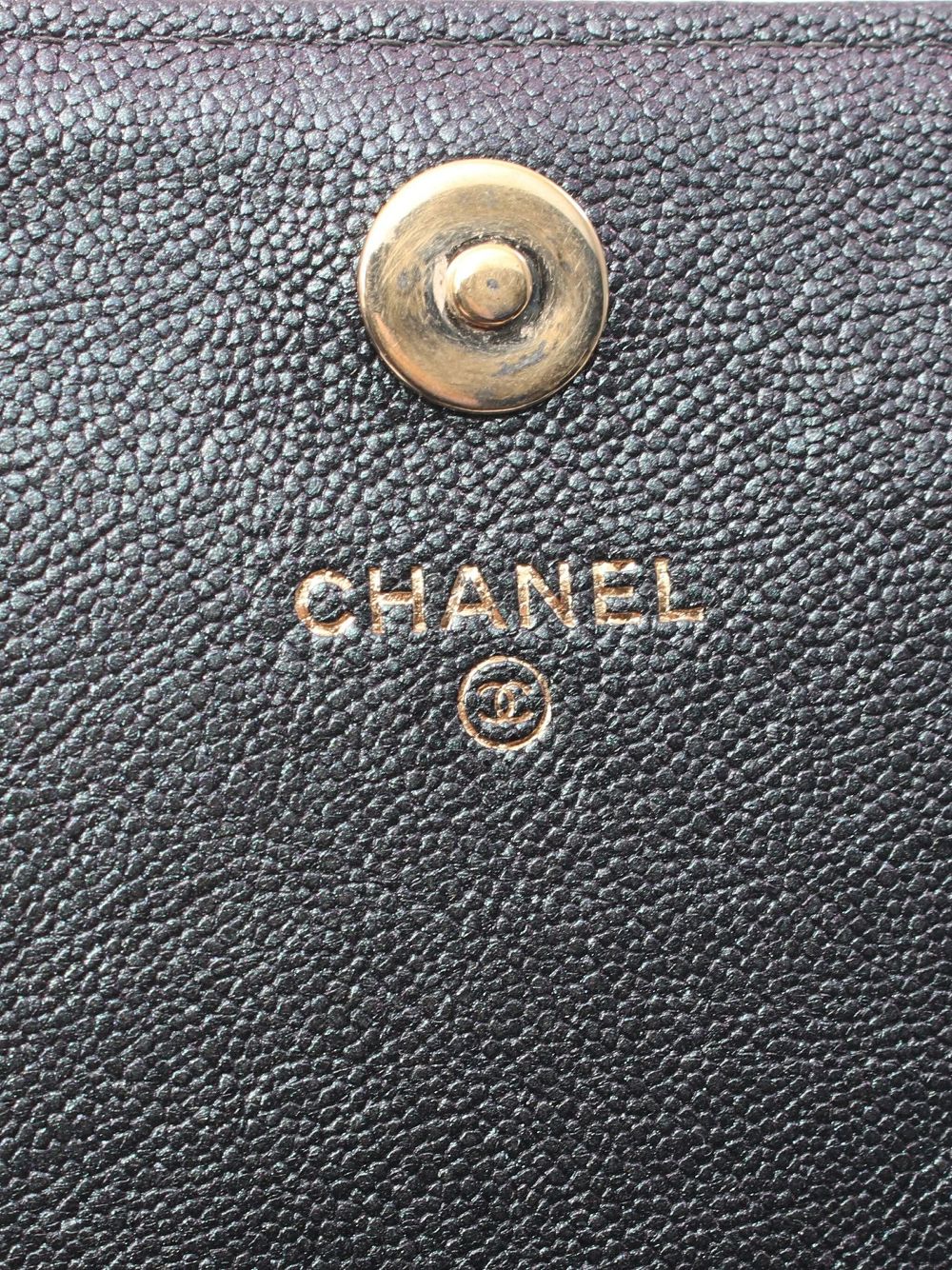 CHANEL Pre-Owned 2019 diamond-quilted shoulder bag WOMEN