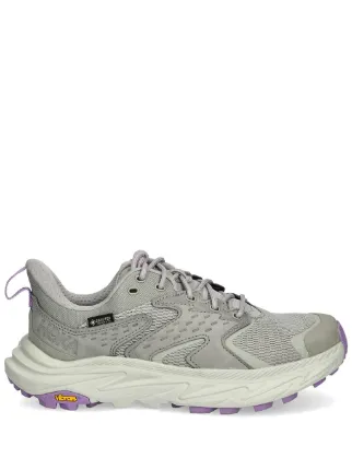 HOKA