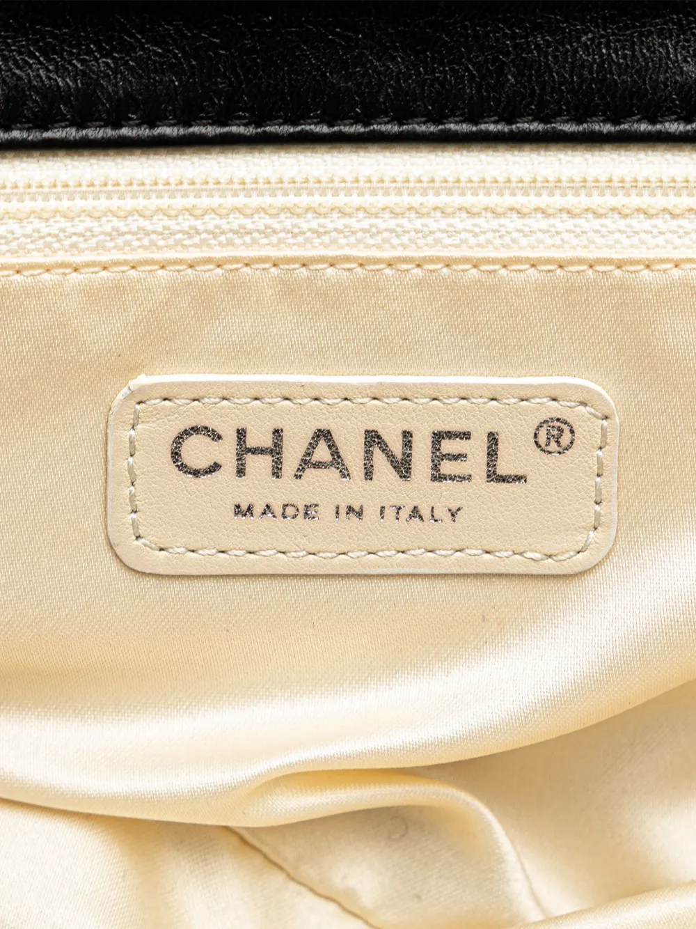 Pre-owned Chanel 2008-2009 Quilted Lambskin Reissue East West Flap Shoulder Bag In White