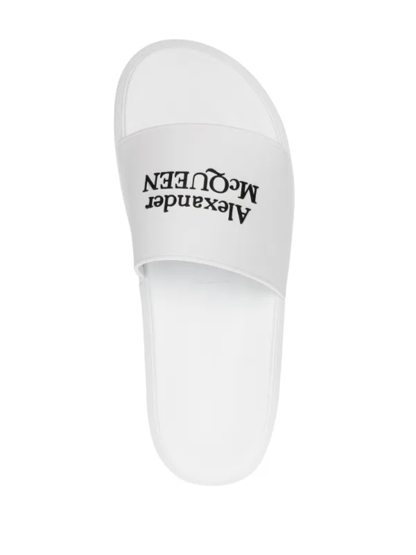 alexander mcqueen ロゴ プリント サンダル メンズ ホワイト 000000046708_1_aiy4kvY.jpg