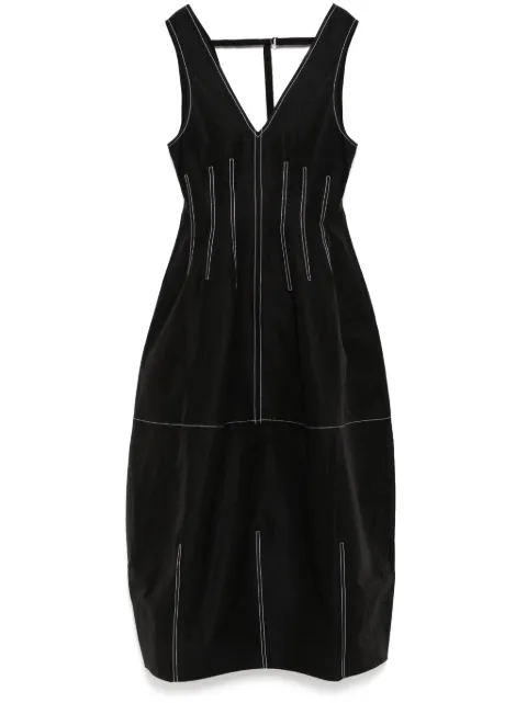 Lee Mathews vestido con cuello en V