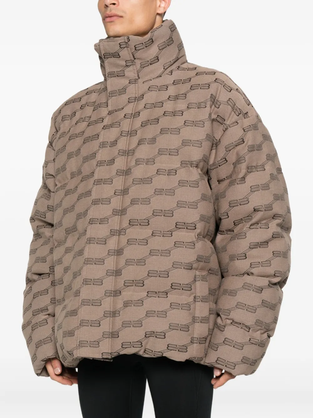 Balenciaga Gewatteerd jack met logopatroon Bruin
