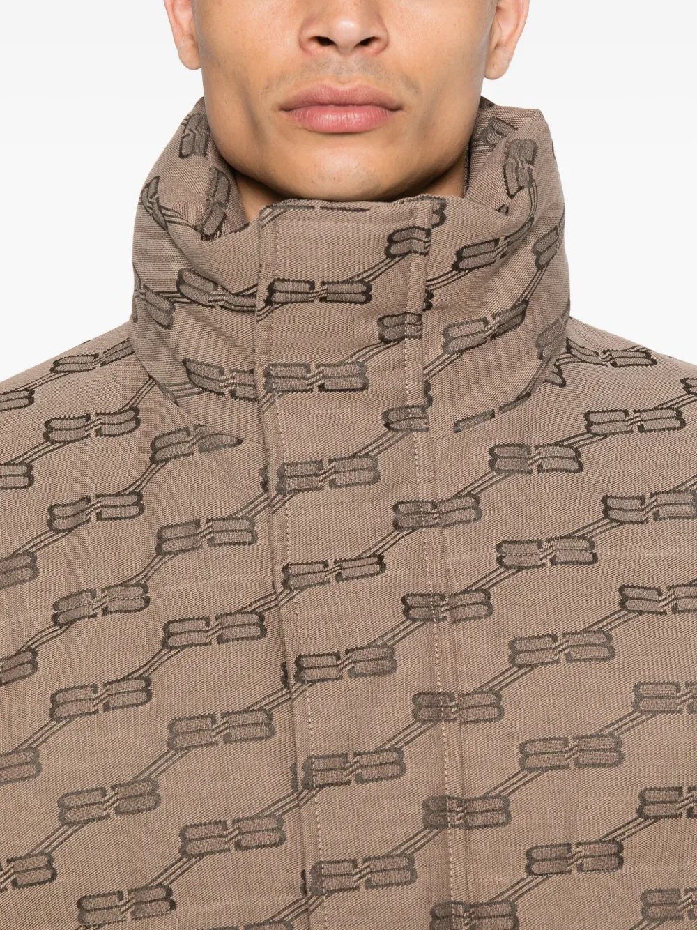 Balenciaga Gewatteerd jack met logopatroon Bruin