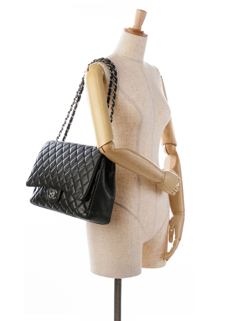 CHANEL 2010-2011 Maxi Classic Lambskin Double Flap shoulder bag Women