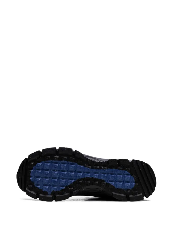 Nike Zoom Vomero Roam Sneakers | Black | FARFETCH JO