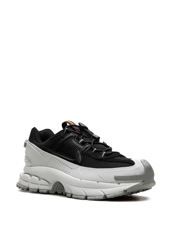 Nike Zoom Vomero 5 Roam 