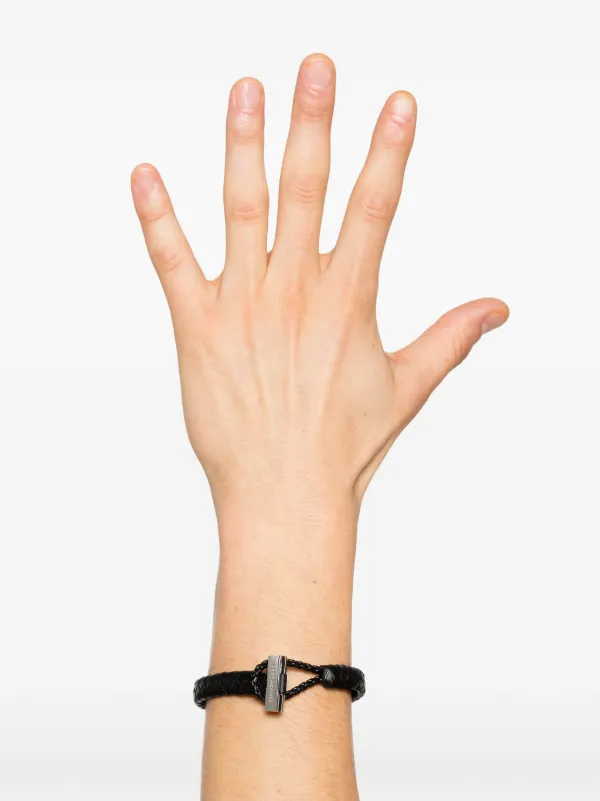 【関税込み】Ferragamo ブラック ブレイド レザー ブレスレット Ferragamo レザー ブレスレット | ブラック | FARFETCH JP